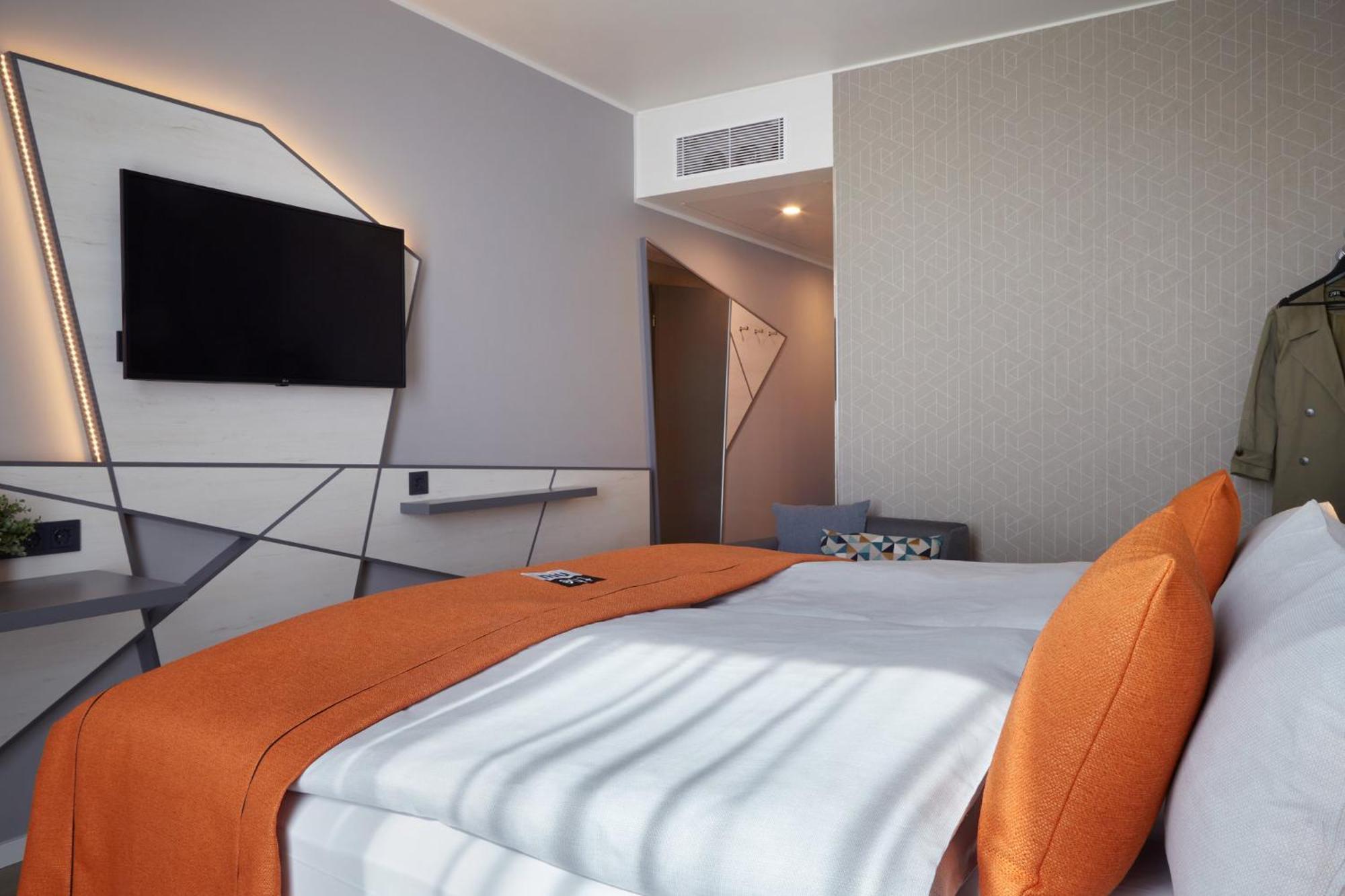 Holiday Inn - The Niu, Hub Dusseldorf Messe By Ihg المظهر الخارجي الصورة