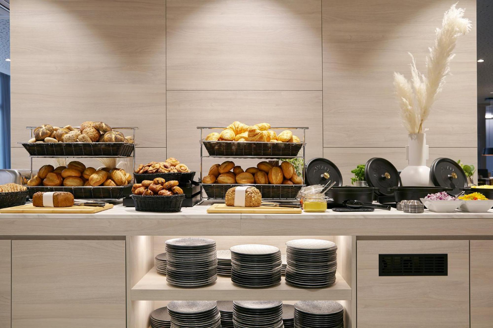 Holiday Inn - The Niu, Hub Dusseldorf Messe By Ihg المظهر الخارجي الصورة