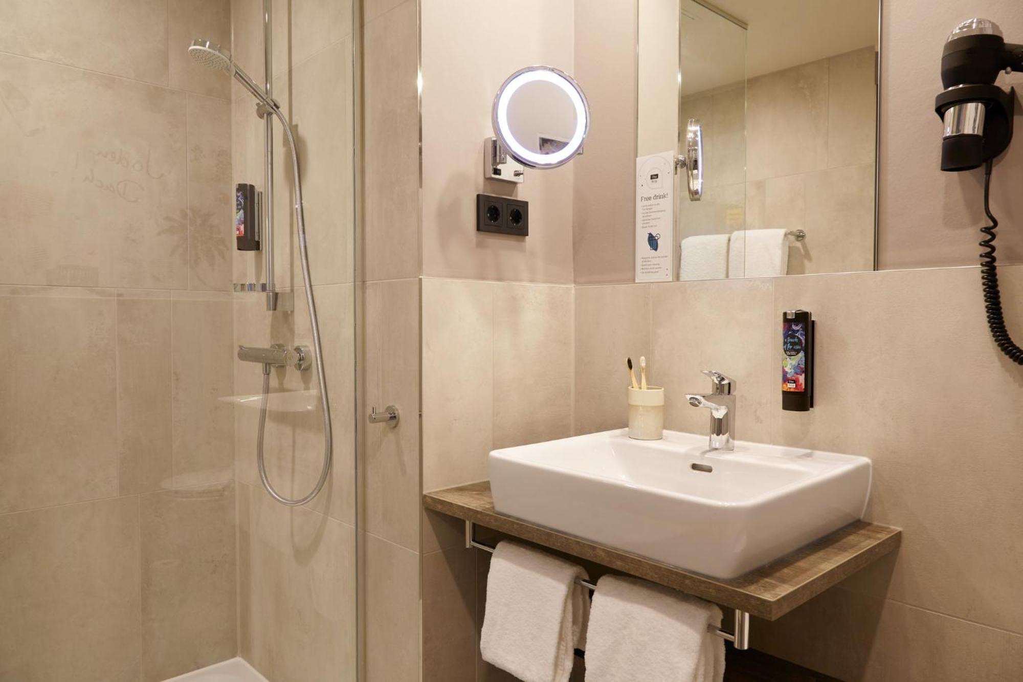 Holiday Inn - The Niu, Hub Dusseldorf Messe By Ihg المظهر الخارجي الصورة